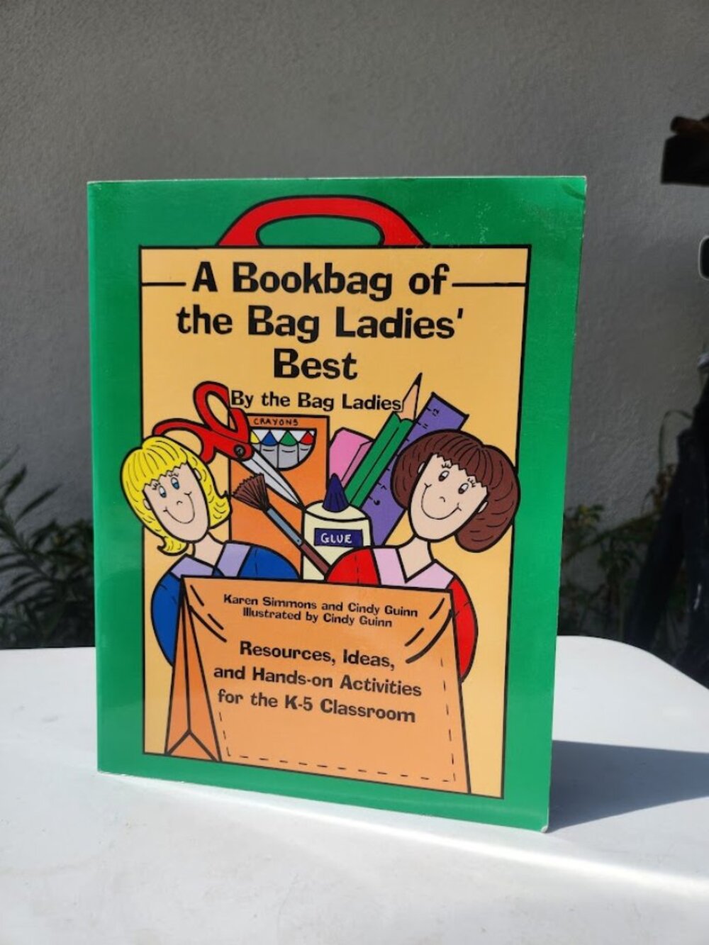 A Bookbag of the Bag Ladies' Best  Ideas Craft Resource Book by Karen Simmons